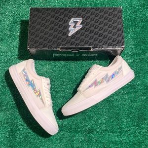 Revenge Storm    - white   size 12